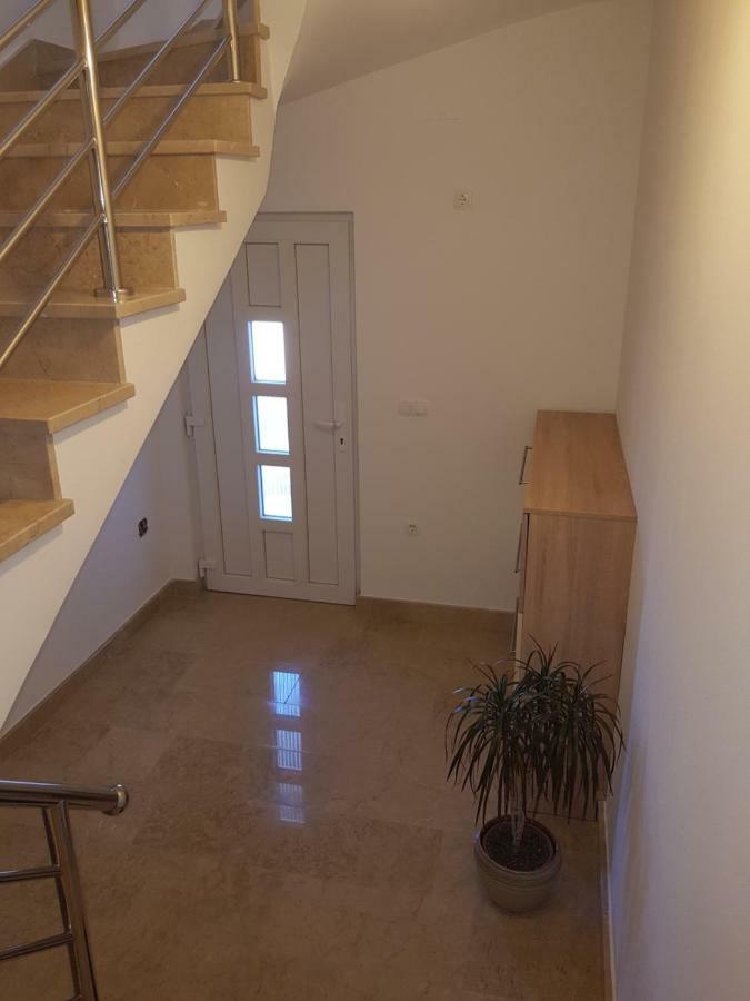Apartmani Jadranka Starigrad Exterior photo