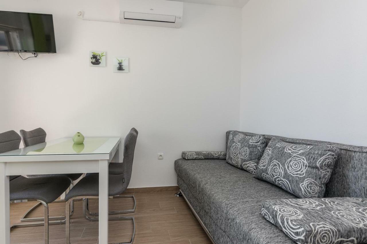 Apartmani Jadranka Starigrad Exterior photo