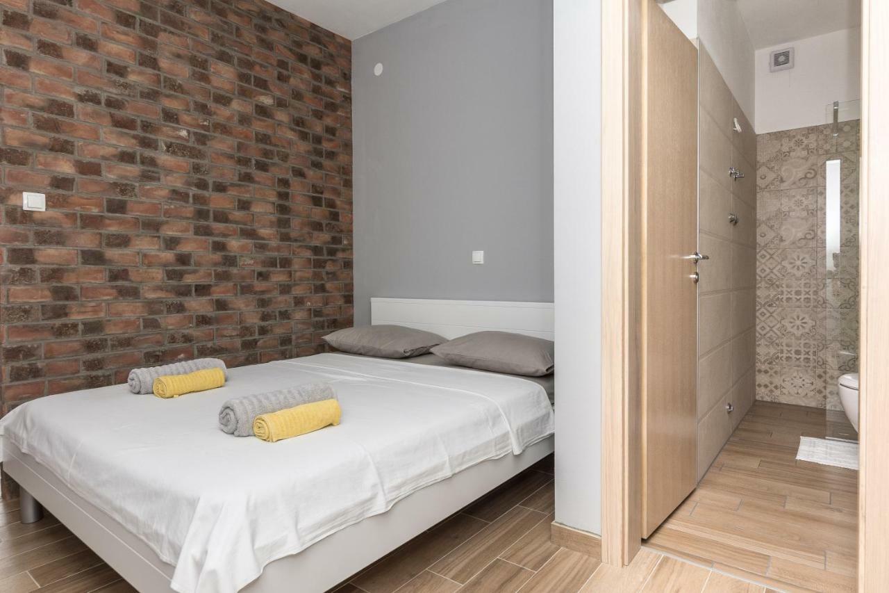 Apartmani Jadranka Starigrad Exterior photo