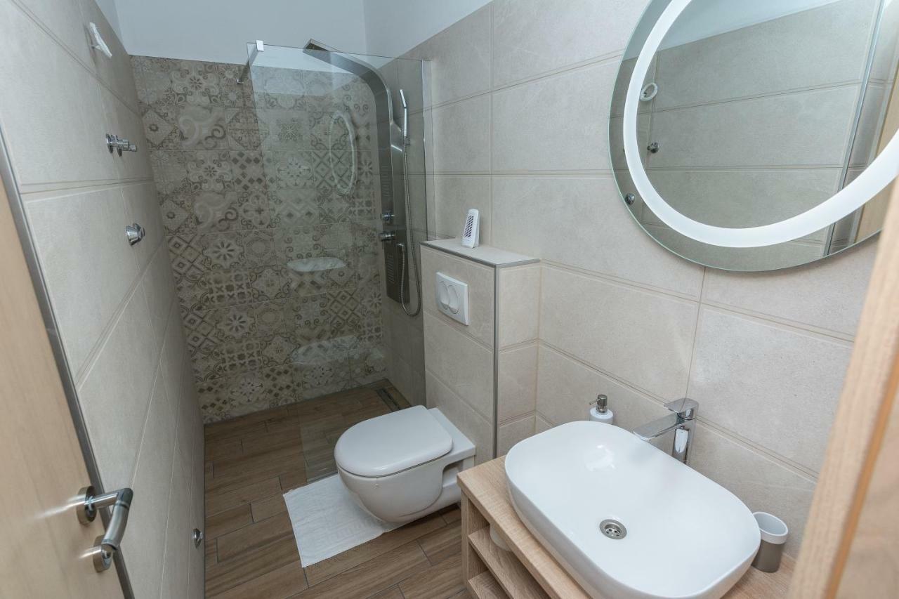 Apartmani Jadranka Starigrad Exterior photo